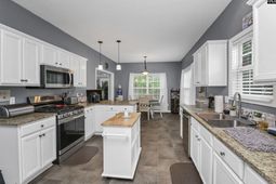 40 Kennebeck Court photo 4