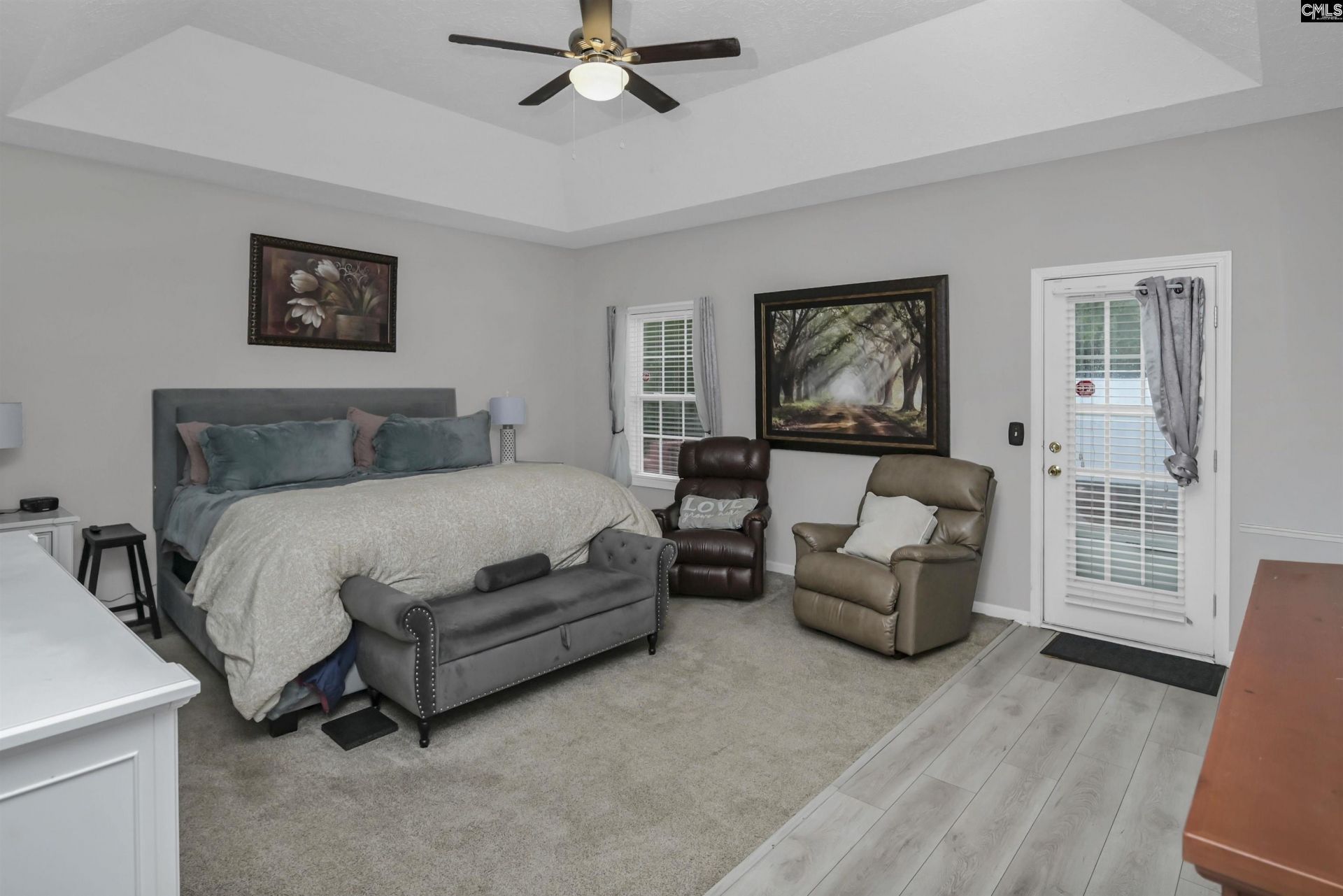 40 Kennebeck Court Photo 6