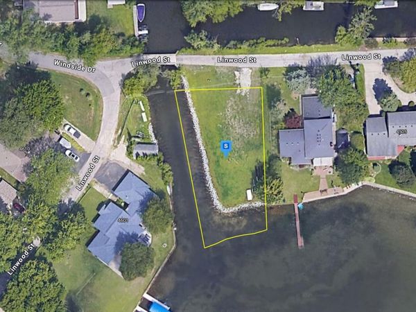 4545 Linwood Street, West Bloomfield, MI 48324