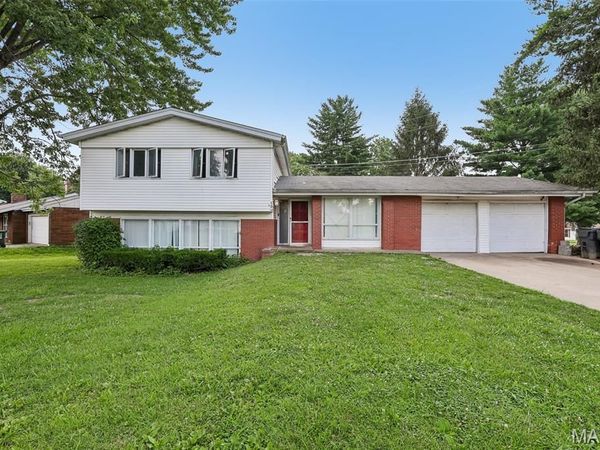 100 Bountiful Drive, Fairview Heights, IL 62208