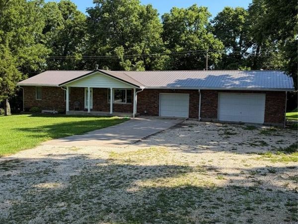8773 Highway 79, Louisiana, MO 63353