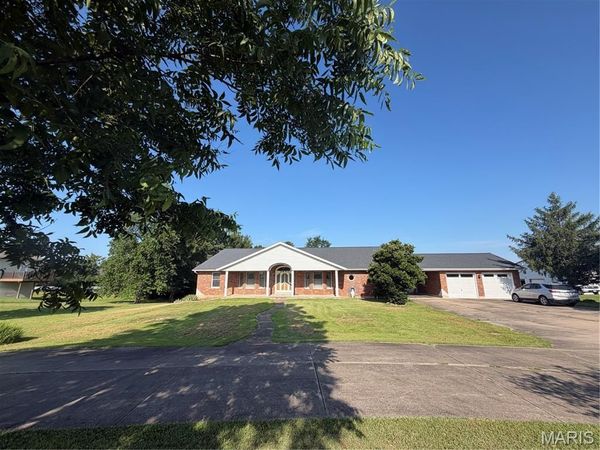 2601 N State Highway 47 , Warrenton, MO 63383