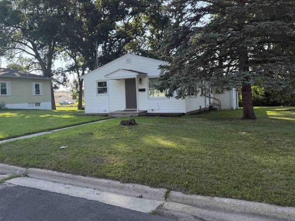902 Hayes Avenue, SOUTH BELOIT, IL 61080