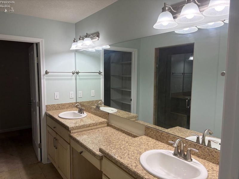 3904 Coventry Lane, Huron, OH 44839 Photo 13