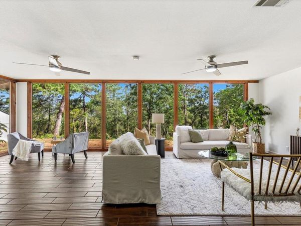 28 Lost Pines Ave, Bastrop, TX 78602