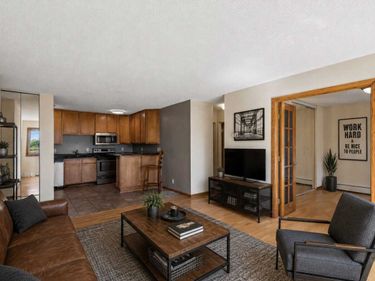 1800 Lasalle Avenue, Unit 101, Minneapolis, MN 55403