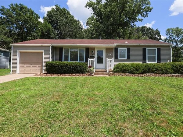 8001 Reeds Road, Prairie Village, KS 66208