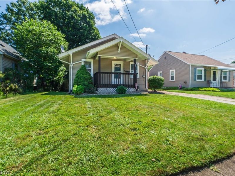 605 Essex Street, Akron, OH 44306 Photo 2