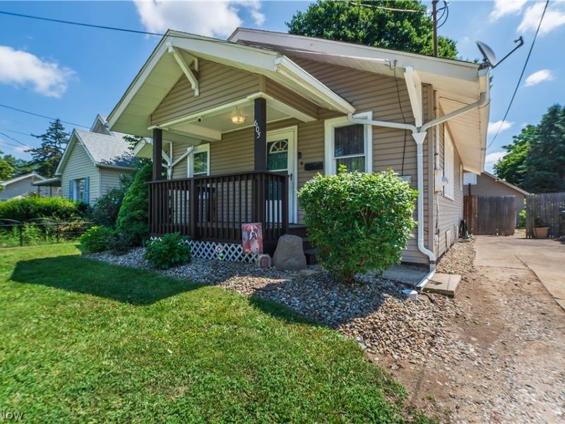 605 Essex Street, Akron, OH 44306 Photo 3