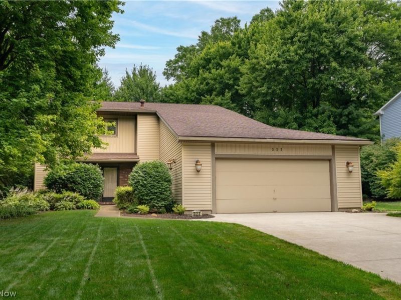 322 Great Oaks Trail, Wadsworth, OH 44281 Photo 1