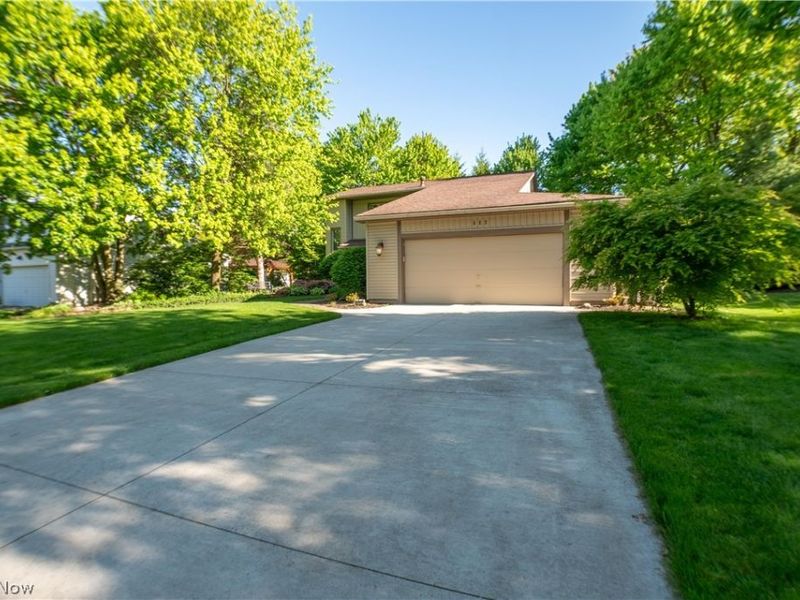 322 Great Oaks Trail, Wadsworth, OH 44281 Photo 3