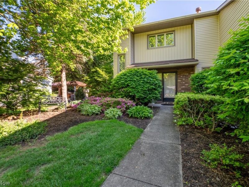 322 Great Oaks Trail, Wadsworth, OH 44281 Photo 4