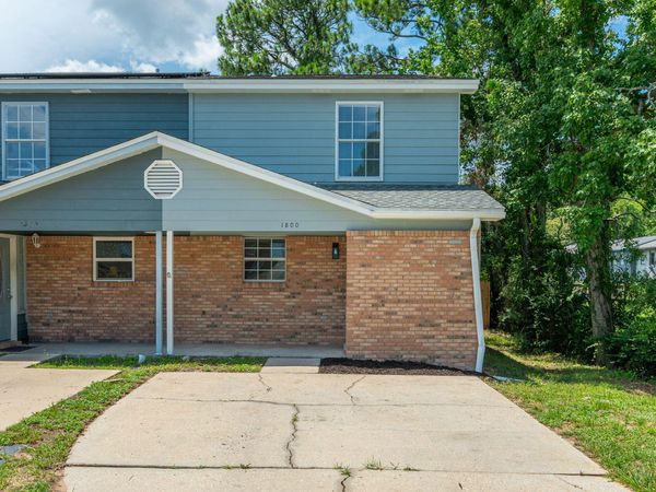 1800 Whispering Oaks Lane, Unit 1, Fort Walton Beach, FL 32547