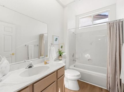 7564 Locomotive Ln, Roseville, CA 95747 Photo