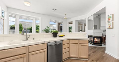 7564 Locomotive Ln, Roseville, CA 95747 Photo