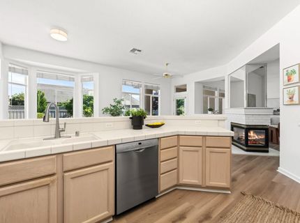 7564 Locomotive Ln, Roseville, CA 95747 Photo