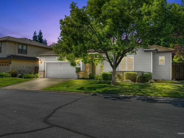 208 Soaring Hawk Pl, Lincoln, CA 95648