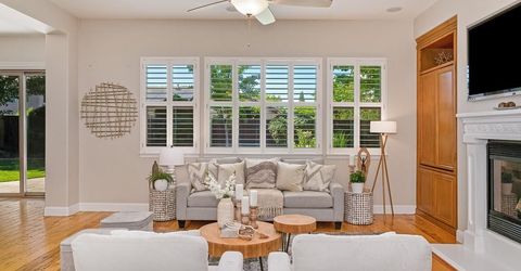 208 Soaring Hawk Pl, Lincoln, CA 95648 Photo
