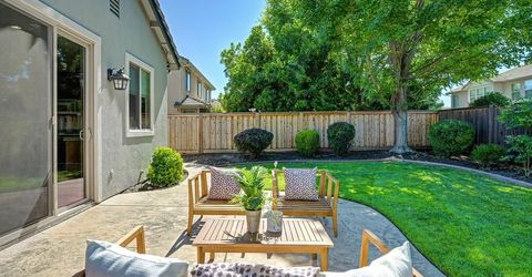 208 Soaring Hawk Pl, Lincoln, CA 95648 Photo