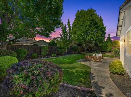 208 Soaring Hawk Pl, Lincoln, CA 95648 Photo