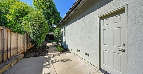 208 Soaring Hawk Pl, Lincoln, CA 95648 Photo