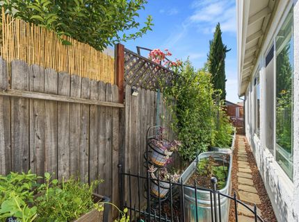 3418 Sweet Pea Way, Sacramento, CA 95833 Photo
