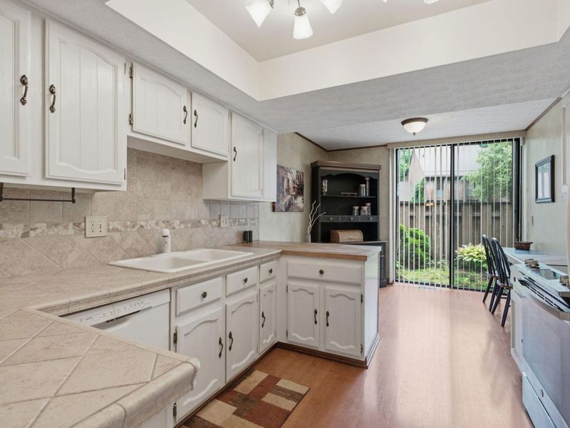 4965 Smoketalk Lane, Unit 2, Westerville, OH 43081 Photo 18