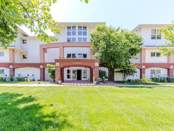 1605 Charlstrom Beach Rd #103, Okoboji, IA 51355