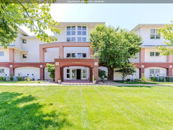 1605 Charlstrom Beach Rd #103, Okoboji, IA 51355