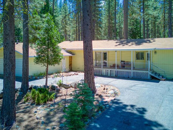 28 Korominu Trail, Graeagle, CA 96103