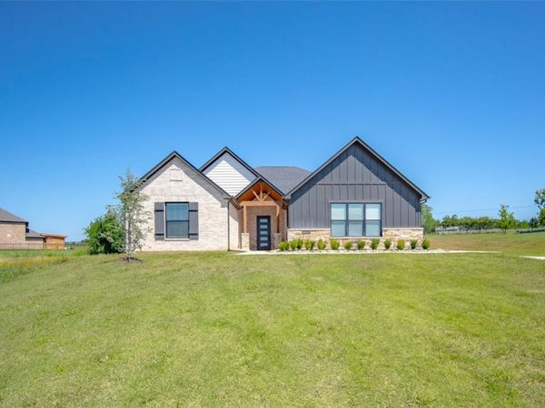 2280 Cottage Lane, Blanchard, OK 73010