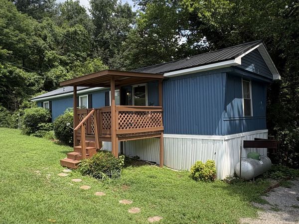 116 Landiss Ave , Cumberland City, TN 37050