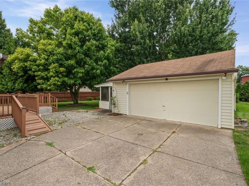 1978 Bassett Road, Westlake, OH 44145 Photo 39