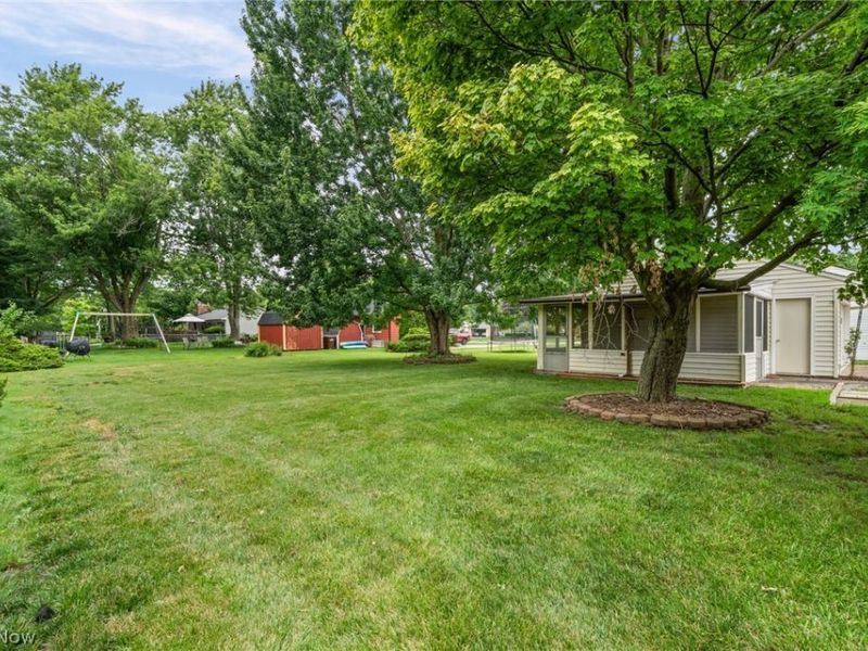 1978 Bassett Road, Westlake, OH 44145 Photo 40