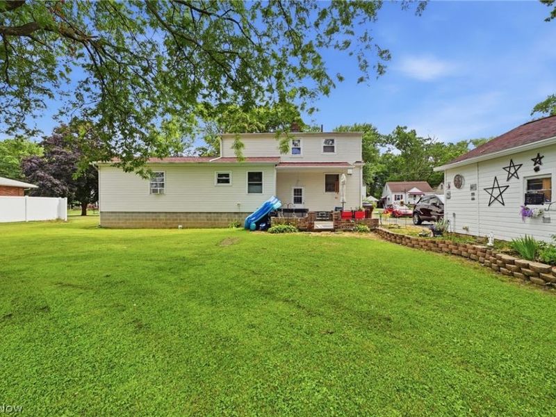 369 E 46th Street, Lorain, OH 44052 Photo 26