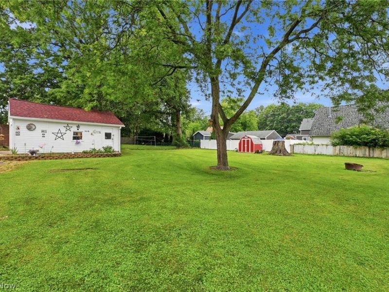 369 E 46th Street, Lorain, OH 44052 Photo 28