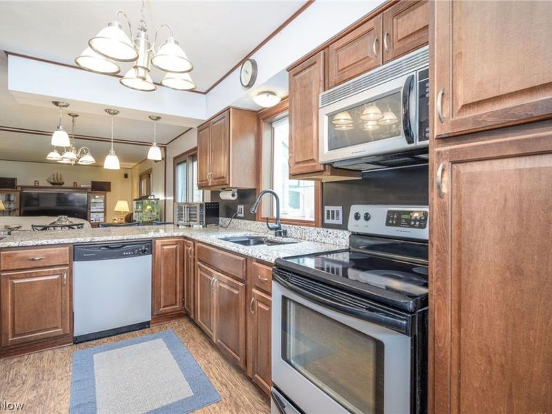 328 Wyoga Lake Boulevard, Stow, OH 44224 Photo 9