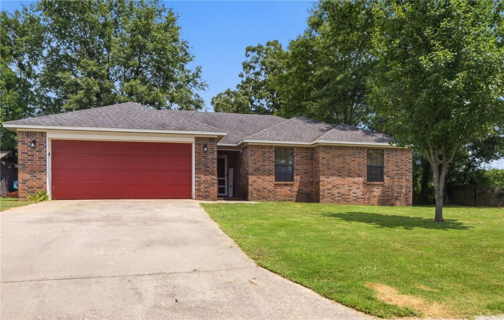 102 Willow Oak Drive, Dardanelle, AR 72834 Main Photo