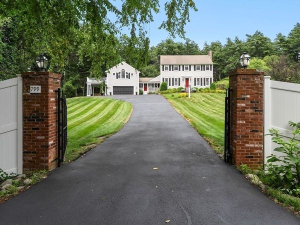 799 Hanover St, Hanover, MA 02339