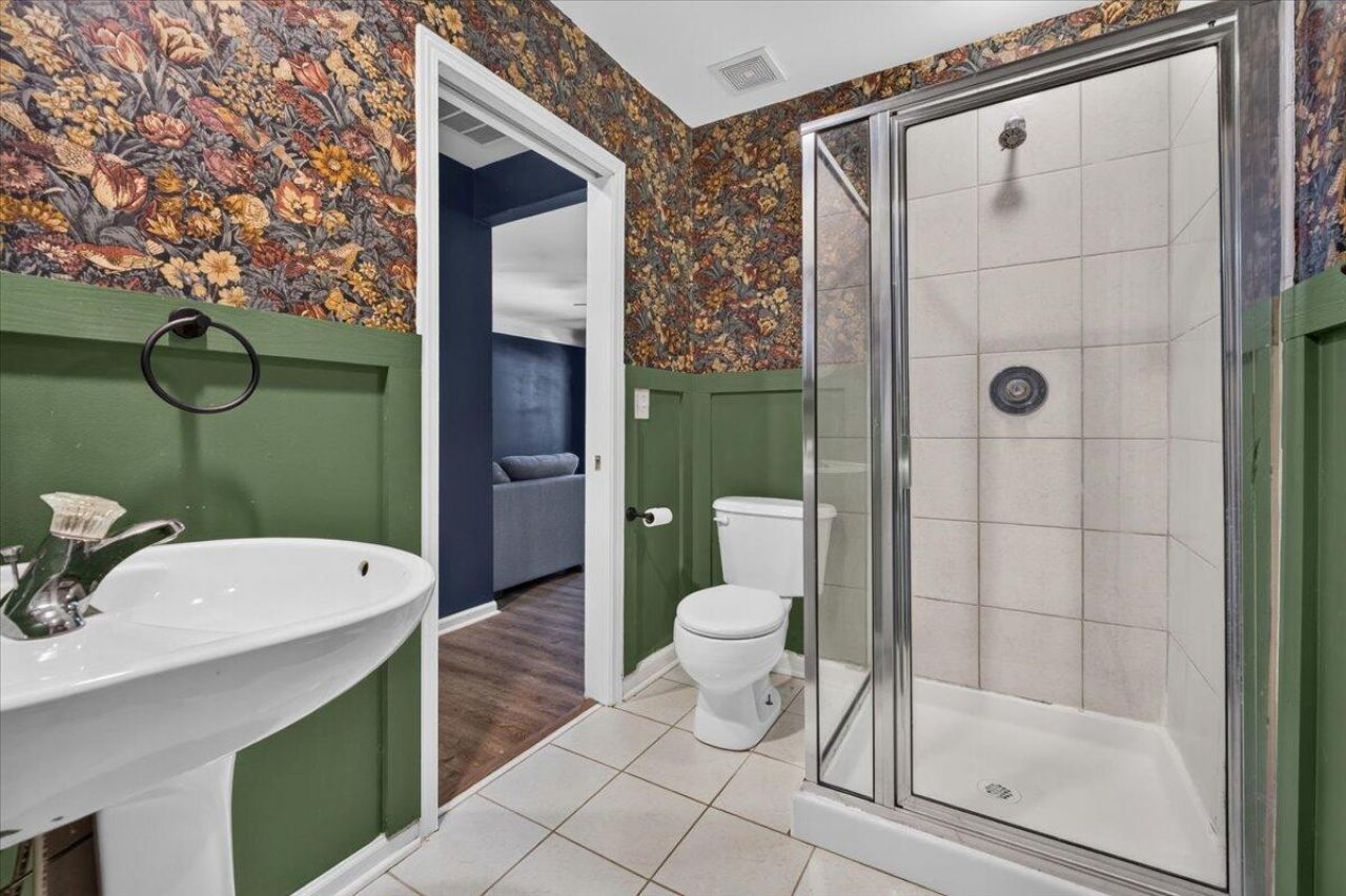 2140 Kings Gate Lane Photo 13
