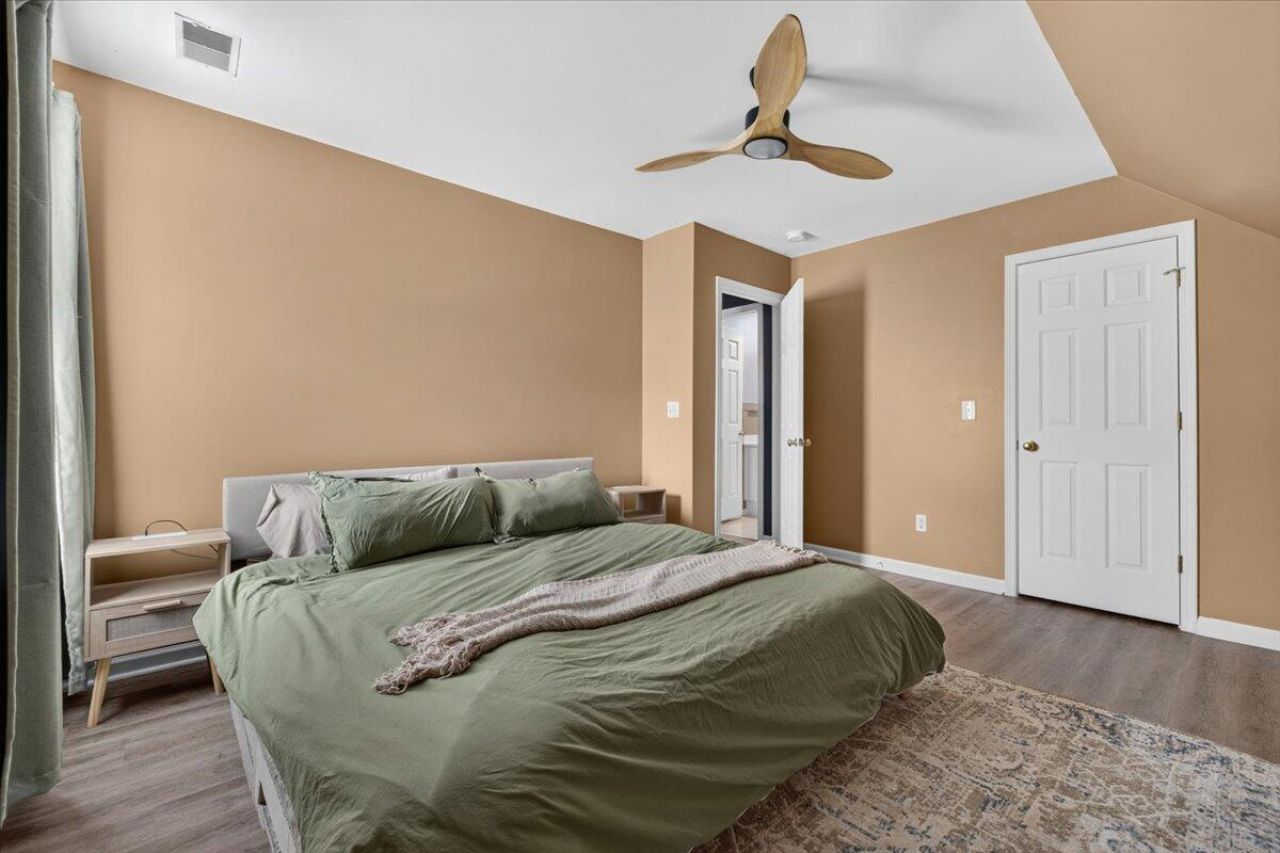 2140 Kings Gate Lane Photo 27