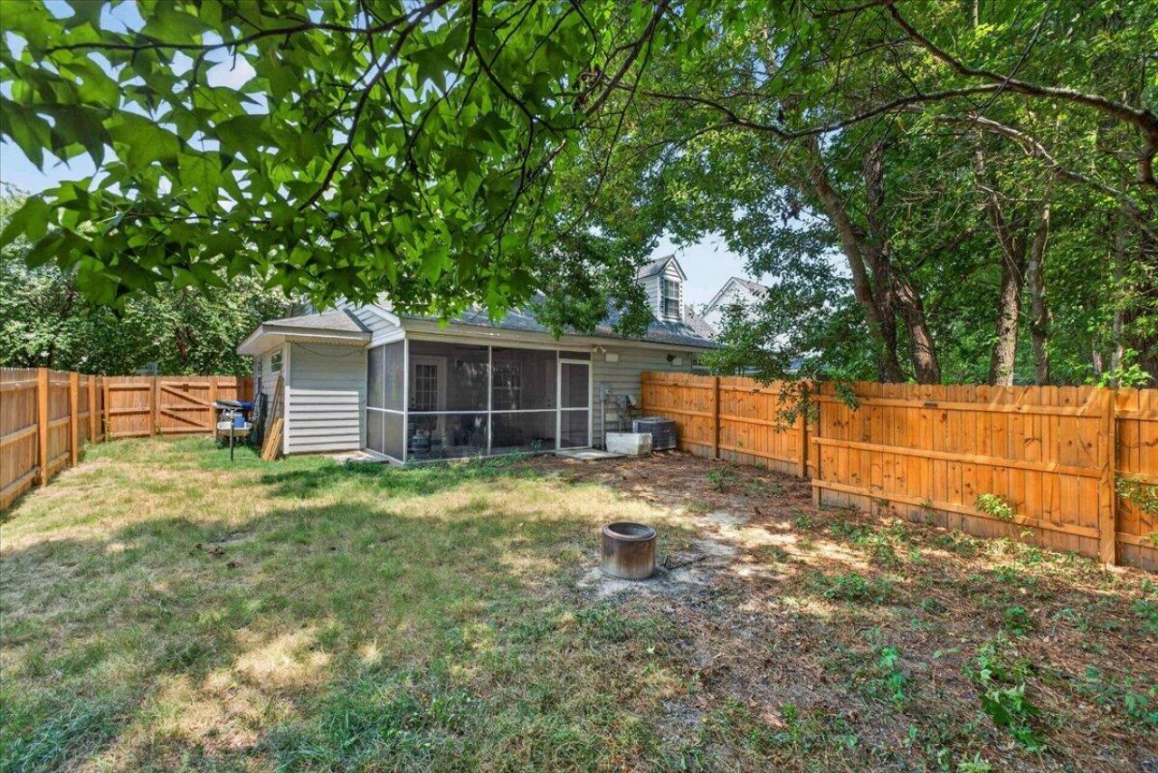 2140 Kings Gate Lane Photo 30