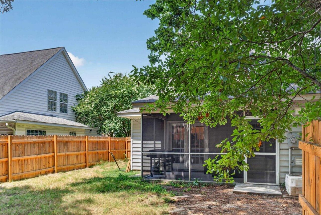 2140 Kings Gate Lane Photo 33