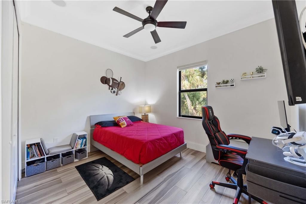 214 9th St Nw, Naples, FL 34120 Photo