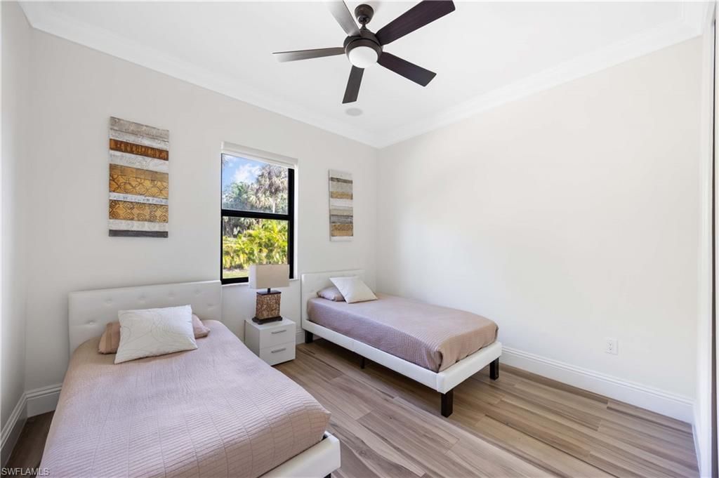 214 9th St Nw, Naples, FL 34120 Photo