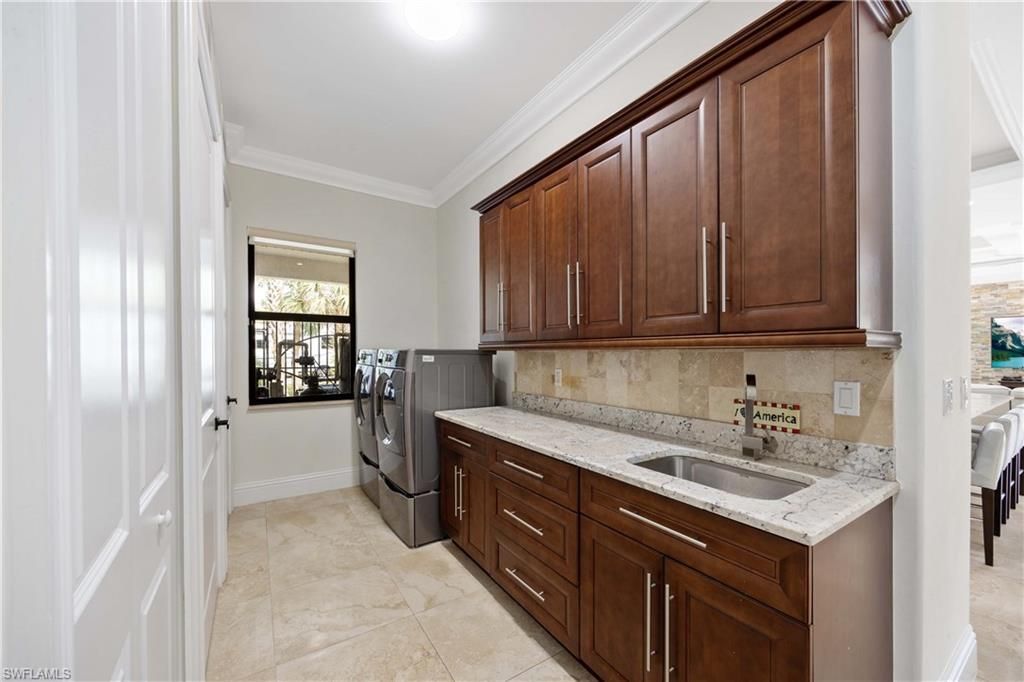 214 9th St Nw, Naples, FL 34120 Photo
