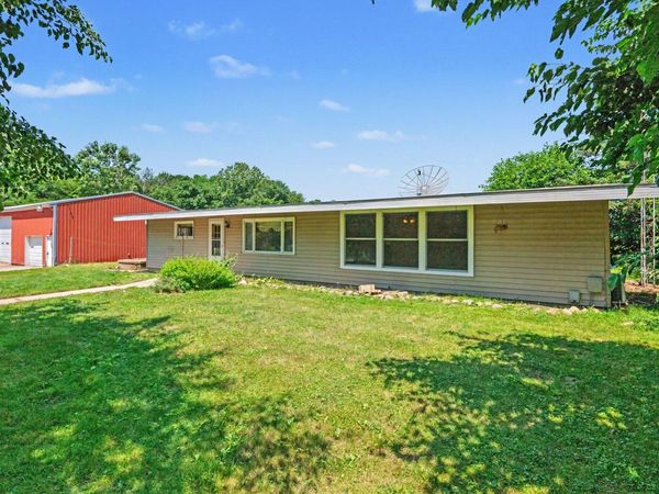 5405 Hartman Road, Eau Claire, MI 49111