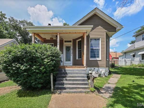 818 Spruce Street , Alton, IL 62002