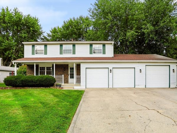415 Meadowview Lane , Greenwood, IN 46142