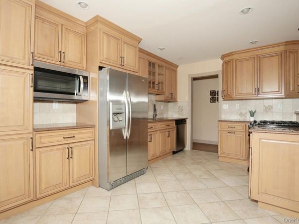 231 N Middletown Road , Unit H, Pearl River, NY 10965